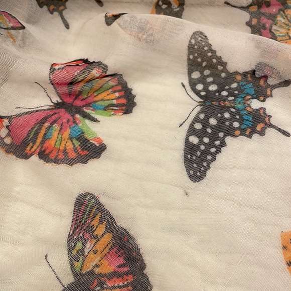 SPUN SCARVES by Subtoe Luxury Butterfly Flight Scarf - Picture 9 of 9